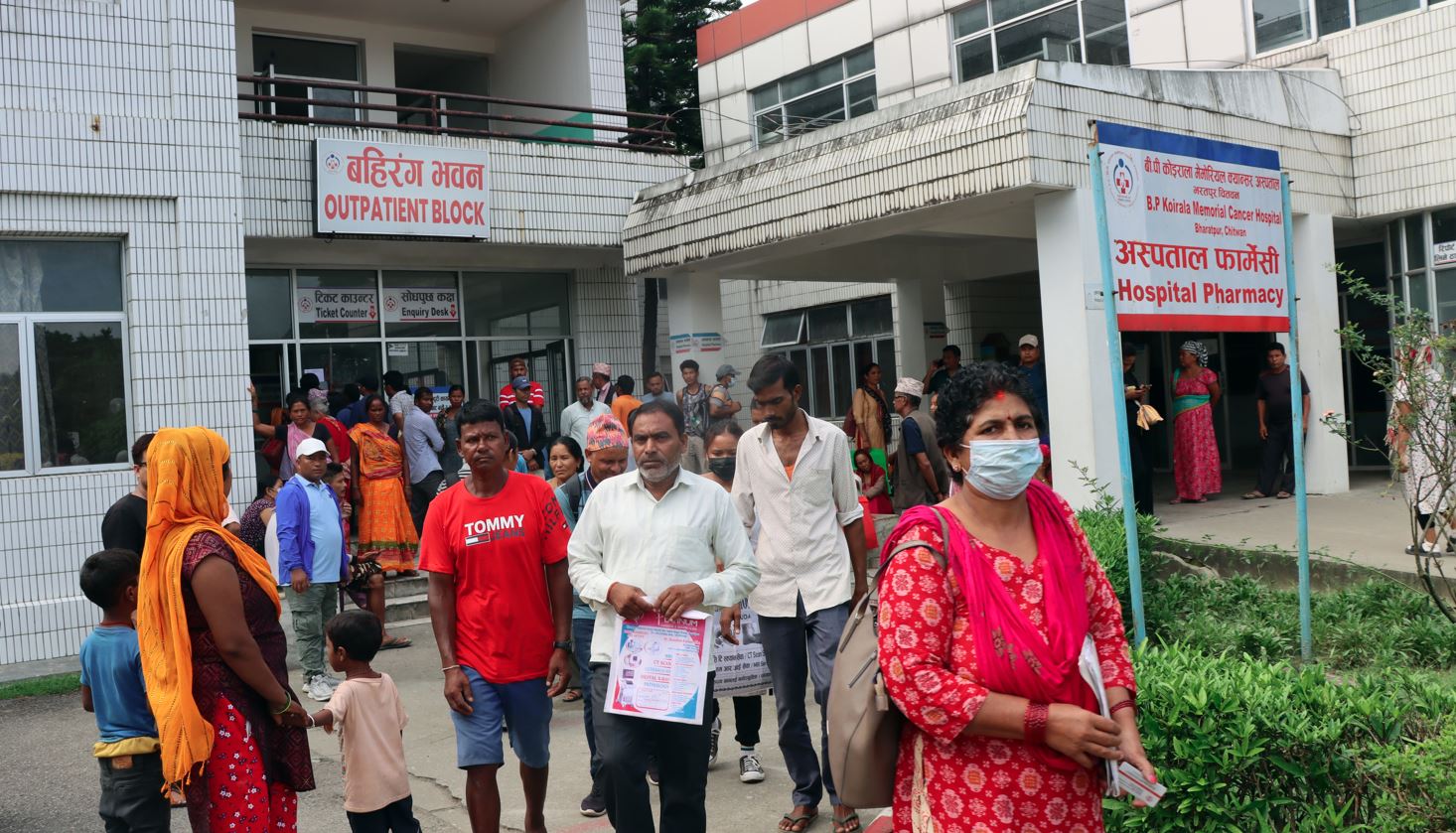 देशभरका अस्पतालमा आकस्मिक बाहेकका सेवा ठप्प, बिरामी मर्कामा